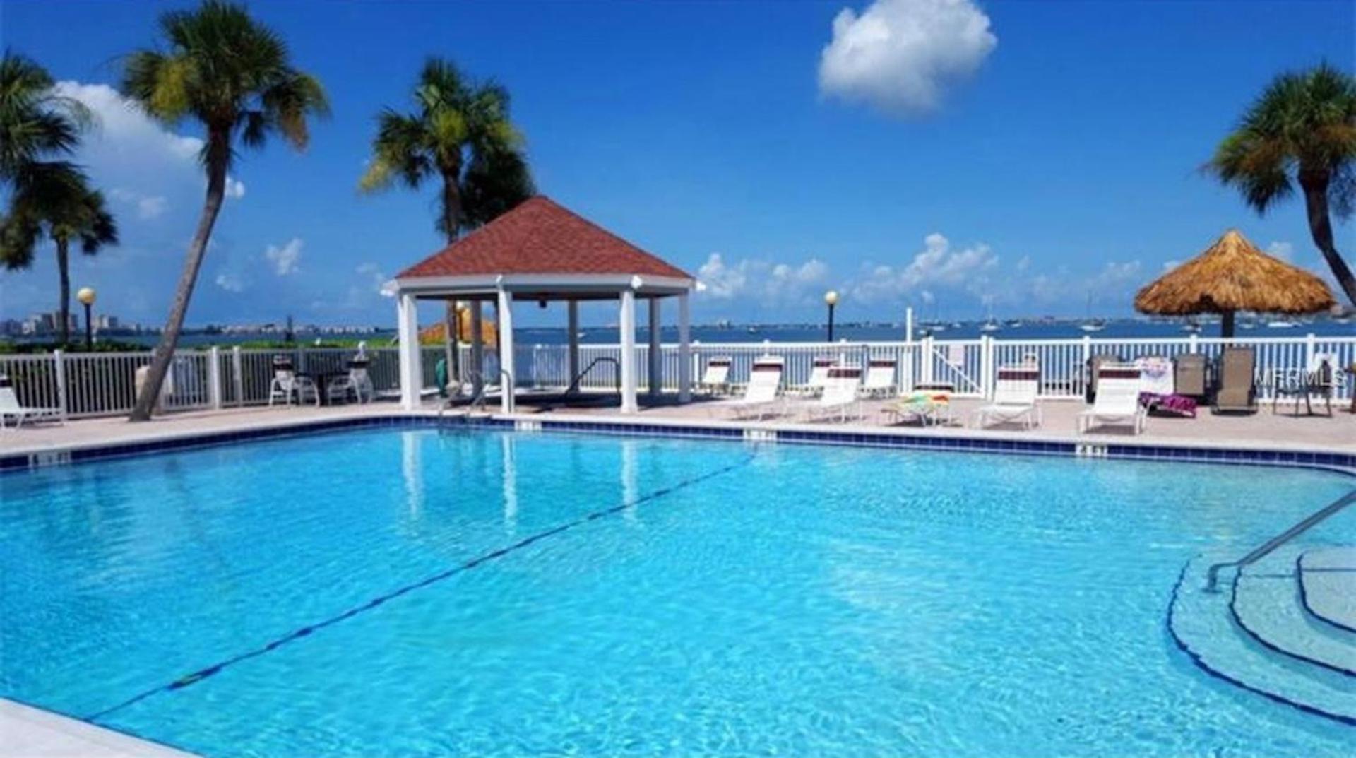 Affordable Two Bedroom Tropical Condo - Private Beach, Pools, Hot Tub St. Petersburg Exteriér fotografie