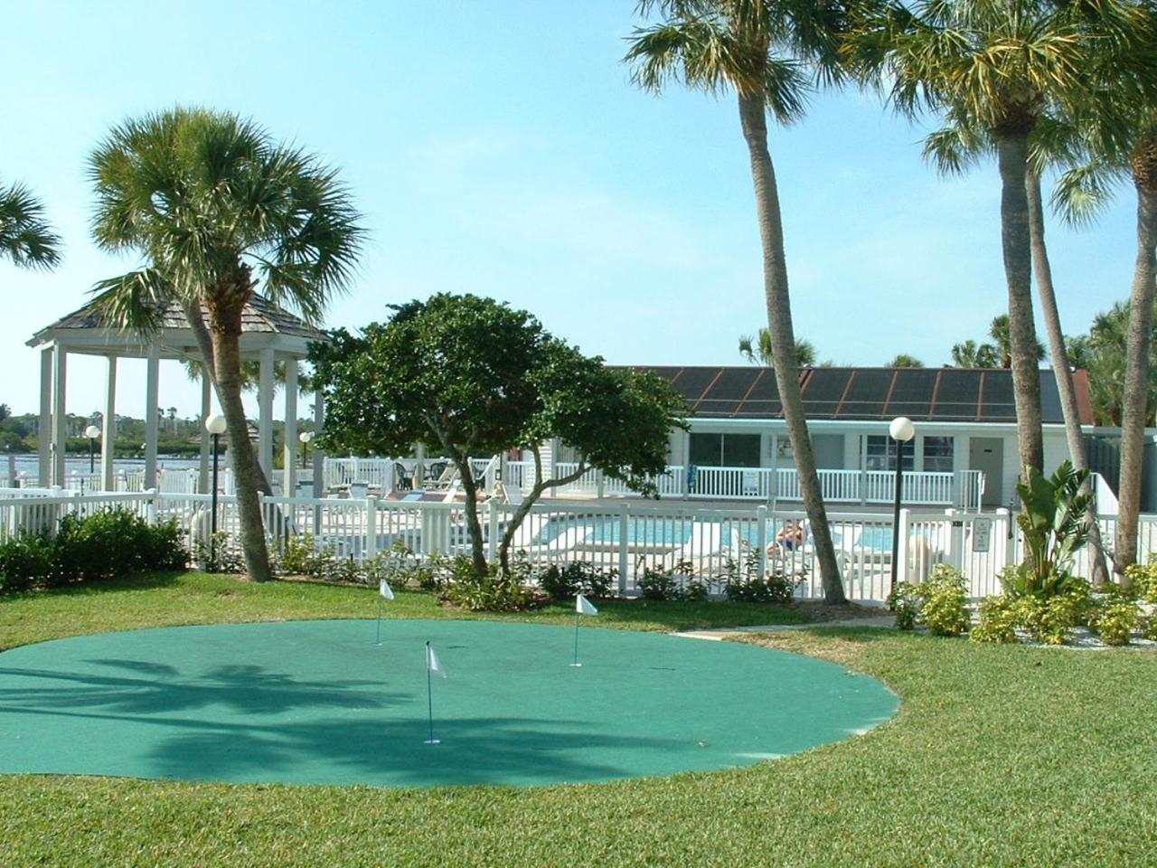 Affordable Two Bedroom Tropical Condo - Private Beach, Pools, Hot Tub St. Petersburg Exteriér fotografie