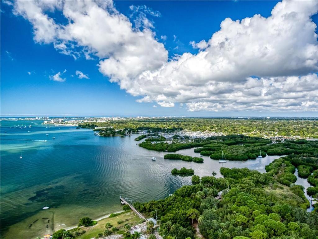 Affordable Two Bedroom Tropical Condo - Private Beach, Pools, Hot Tub St. Petersburg Exteriér fotografie