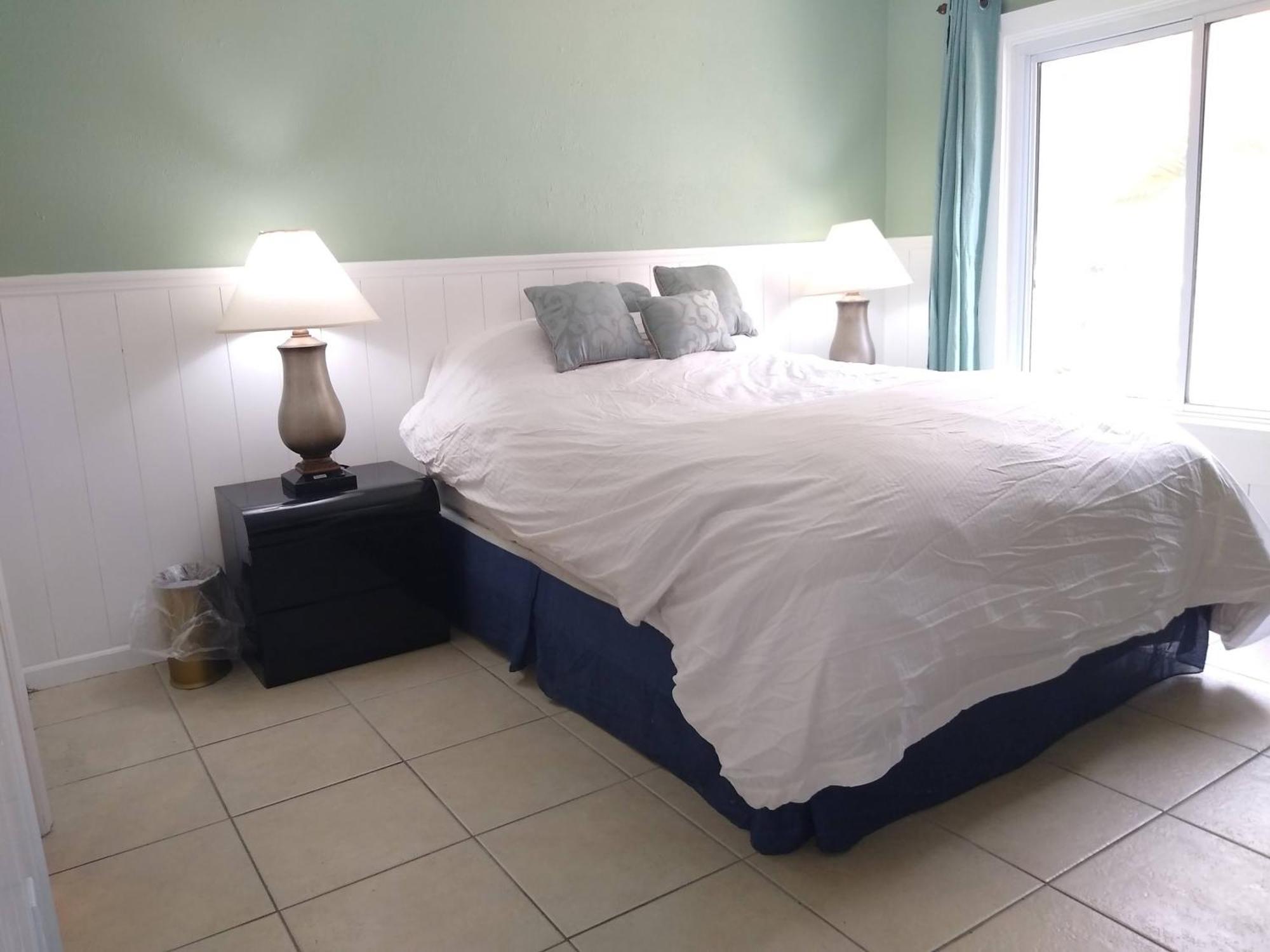 Affordable Two Bedroom Tropical Condo - Private Beach, Pools, Hot Tub St. Petersburg Exteriér fotografie